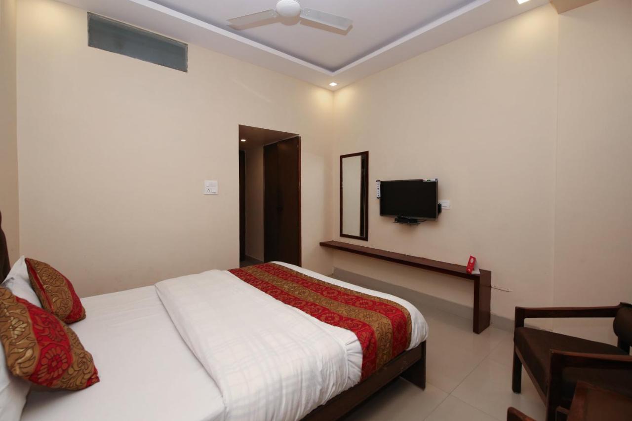 Oyo 9757 Hotel Siddharth Jabalpur Bagian luar foto