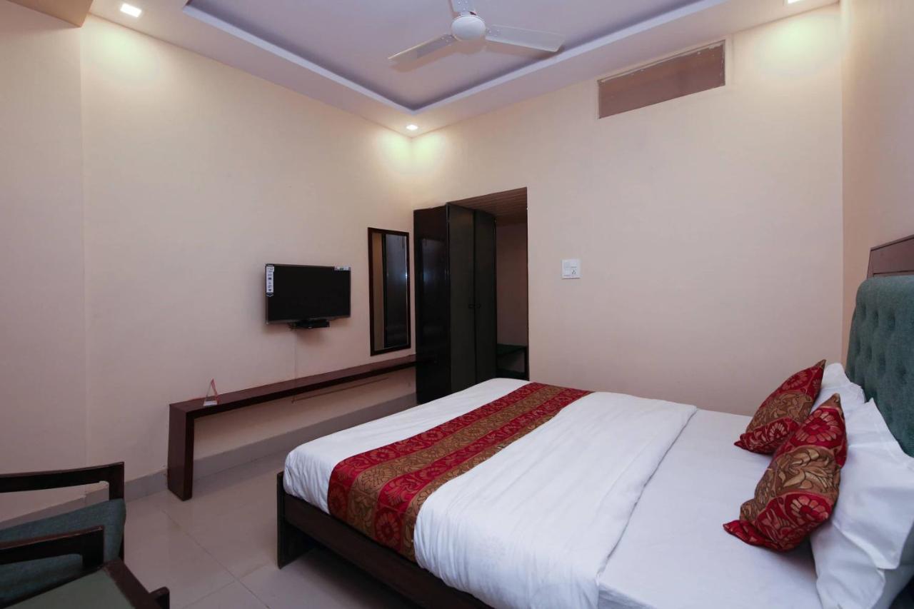 Oyo 9757 Hotel Siddharth Jabalpur Bagian luar foto